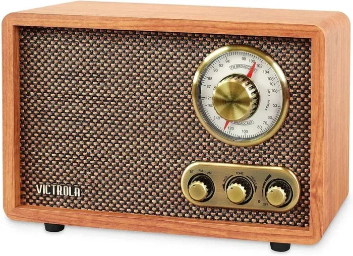 Victrola Willow Wood Bluetooth AM/FM Radio